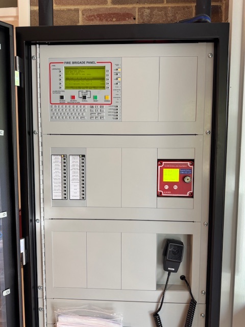 Notifier AFP-3030 fire brigade panel installation